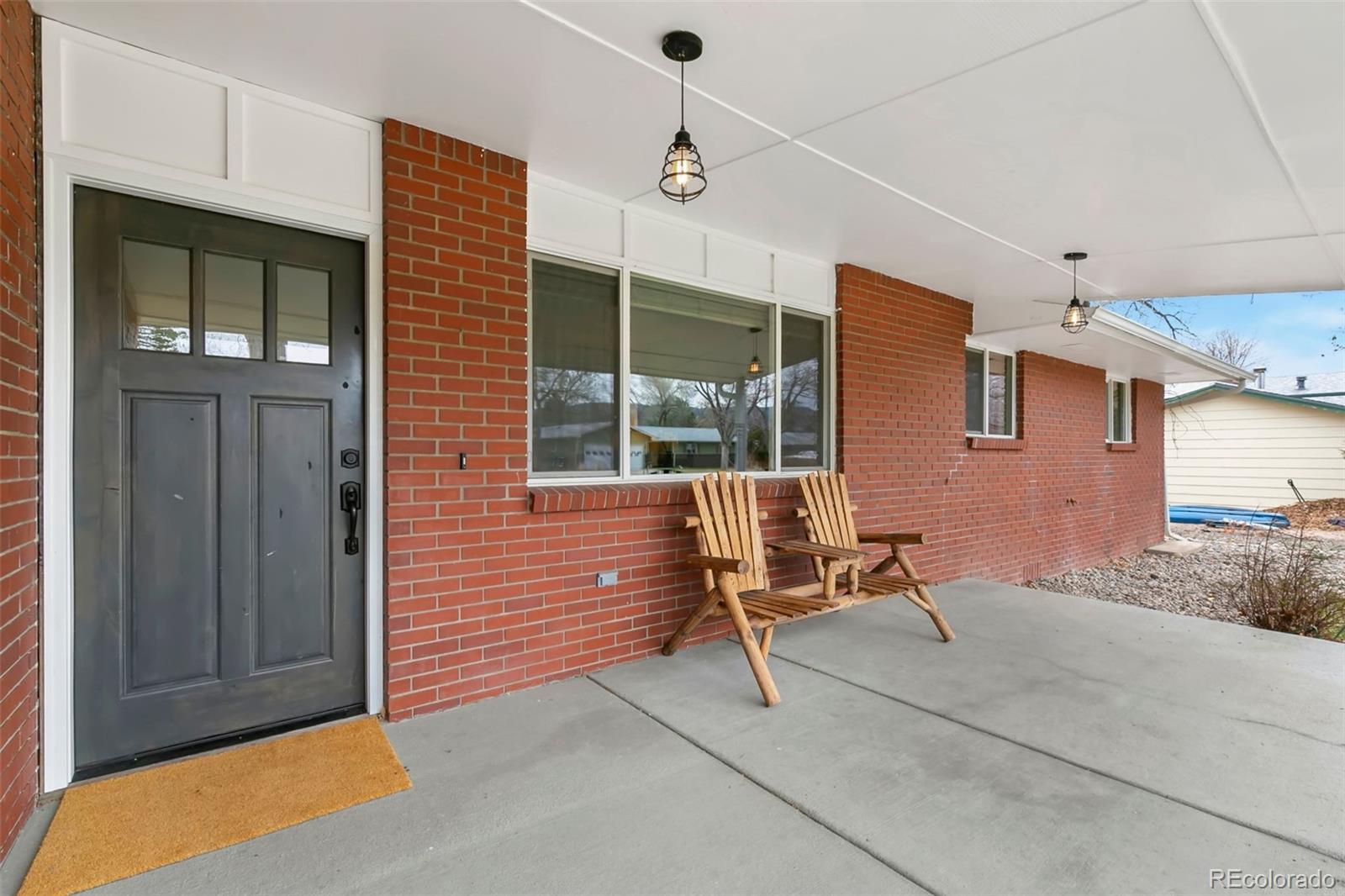 924 Teal Drive Fort Collins, CO 80521 - Photo 4 of 32 a living room with furniture