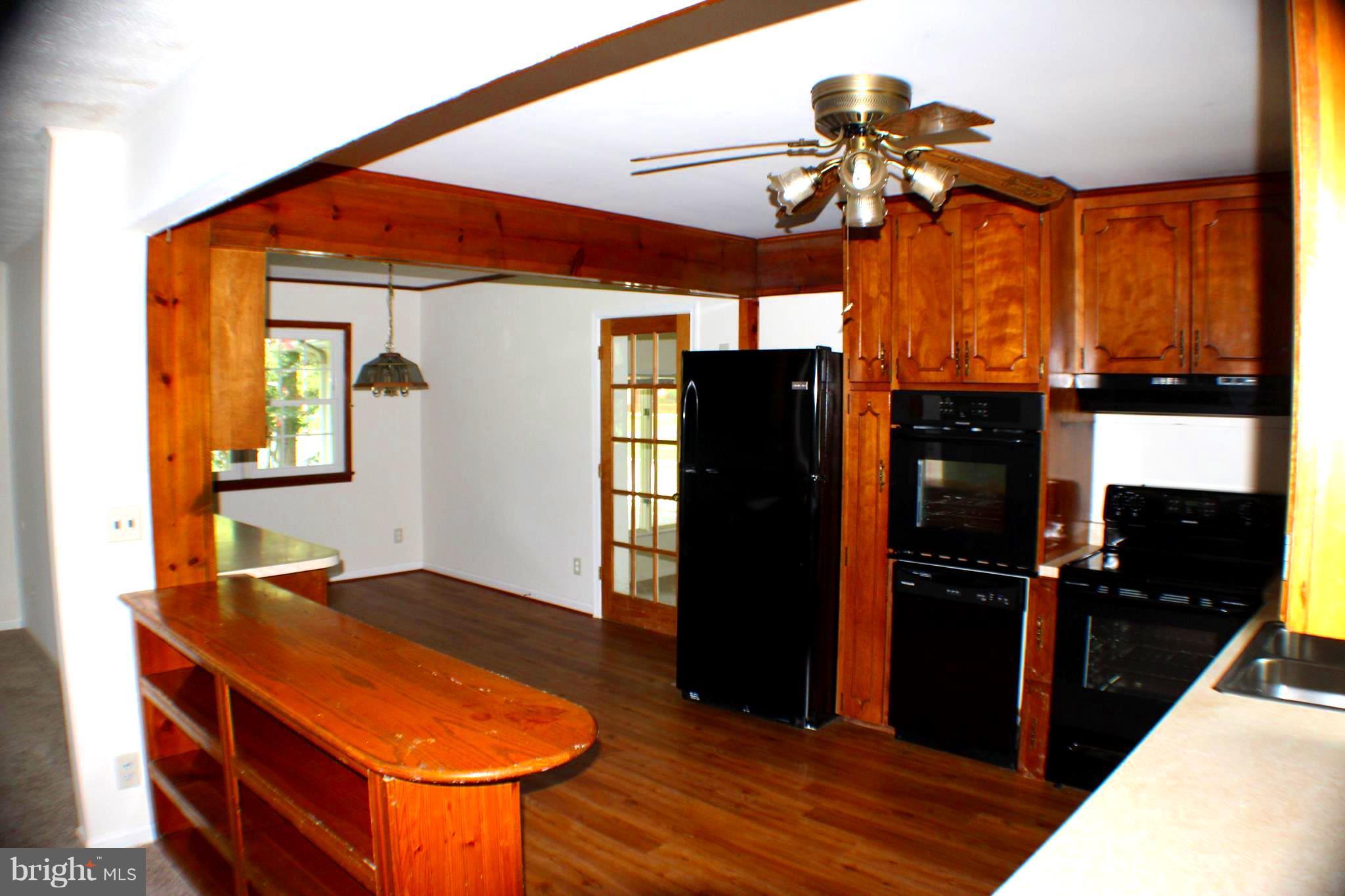 43335 Johnson Road Hollywood, MD 20636 - Photo 5 of 26 Kitchen