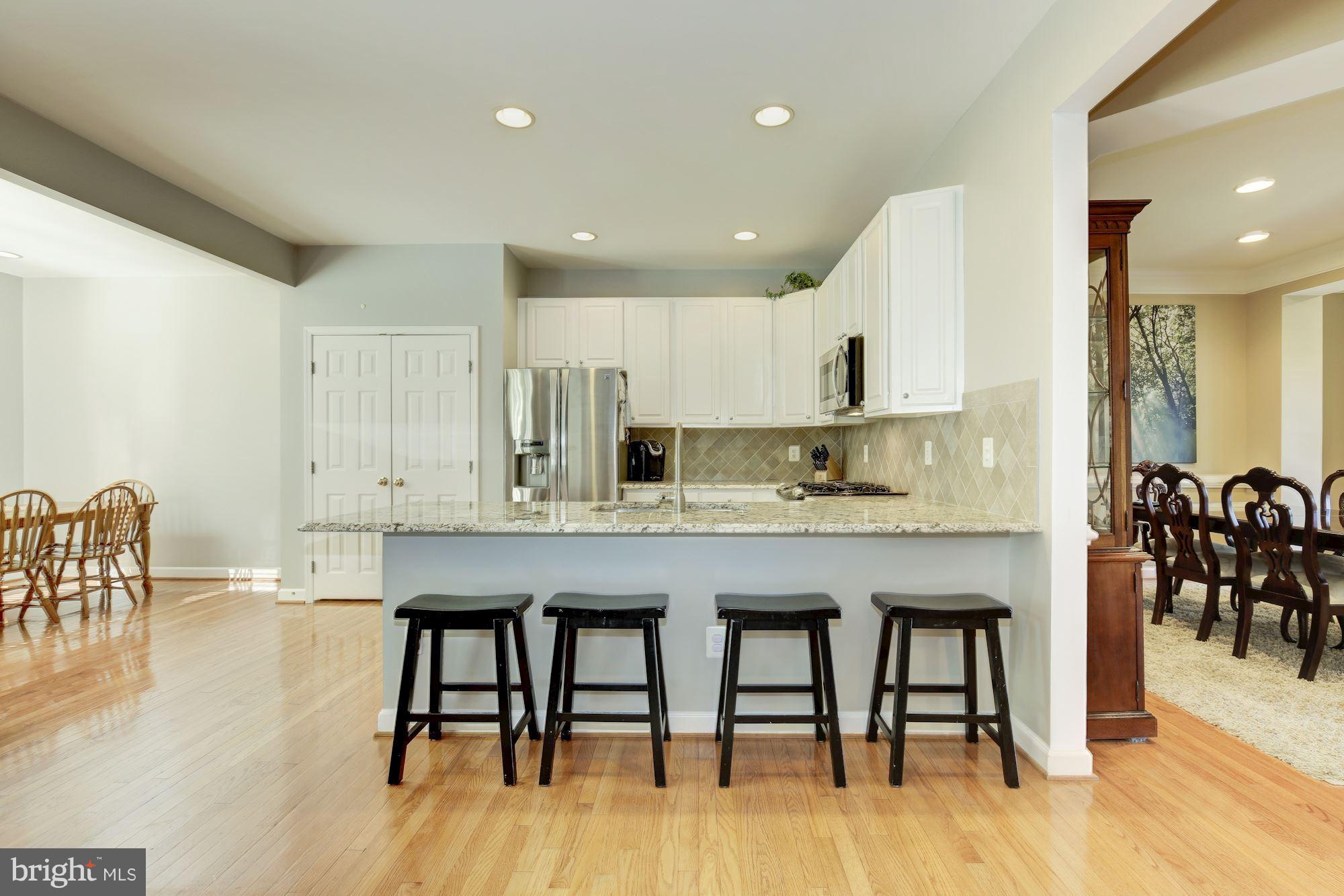 11193 Square Sail Court Reston, VA 20191 - Photo 11 of 30 Kitchen