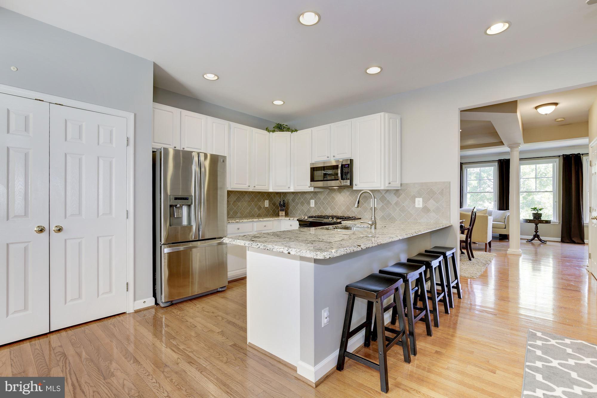 11193 Square Sail Court Reston, VA 20191 - Photo 8 of 30 Kitchen