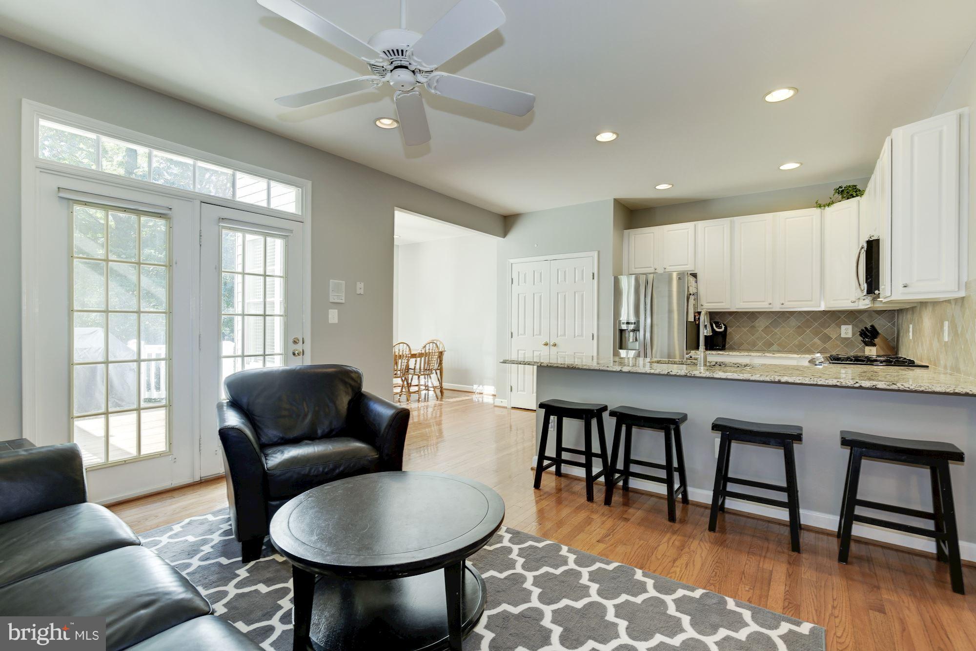 11193 Square Sail Court Reston, VA 20191 - Photo 9 of 30 Kitchen