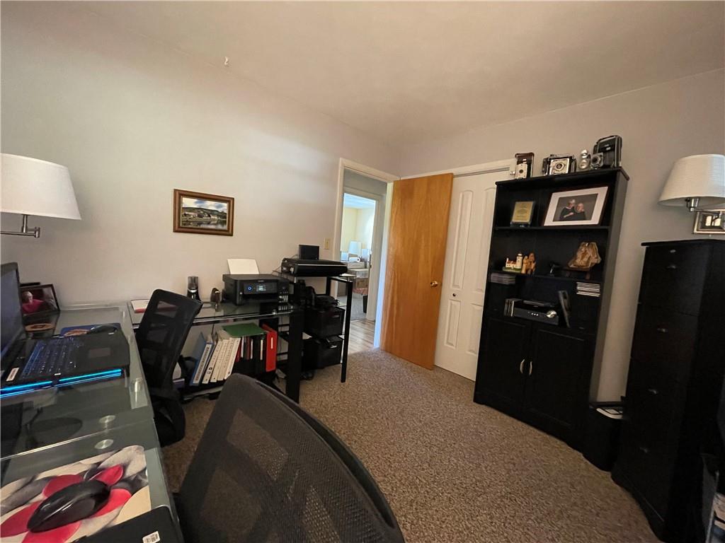 4655 North Riverside Drive Columbus, IN 47203 - Photo 17 of 39 Gallery Image 17