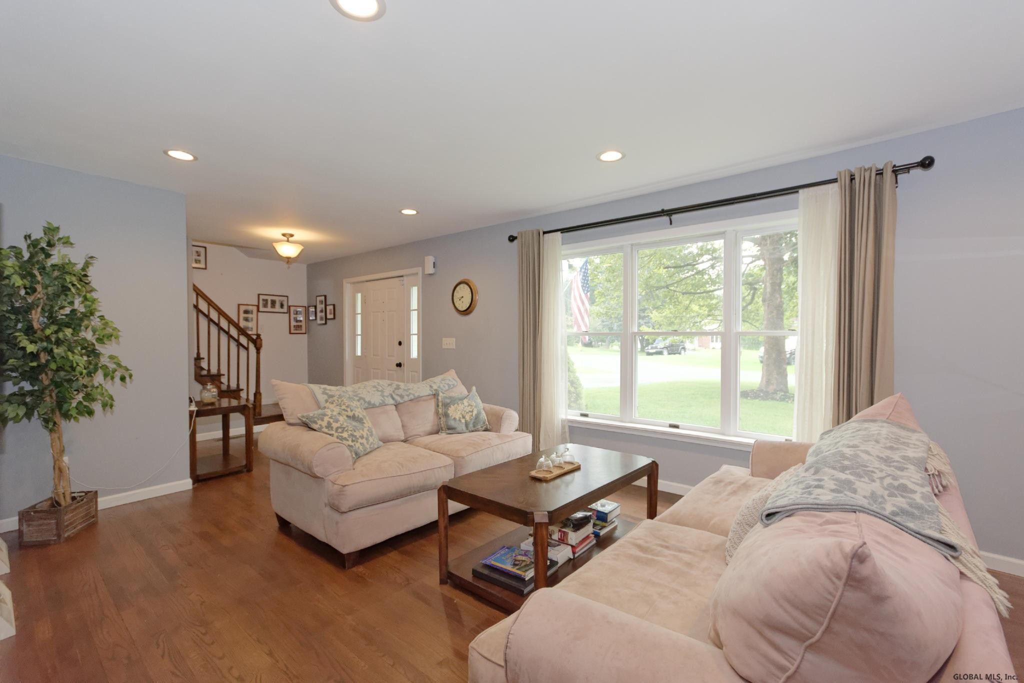 35 Summit Road Bethlehem, NY 12054 - Photo 8 of 41 Photo 10