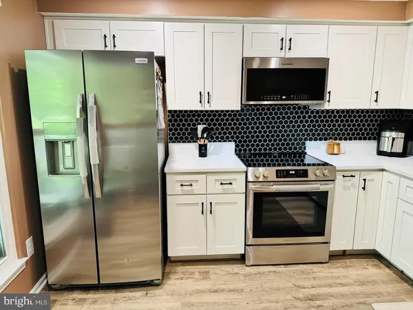 $459,900 | 15095 Mill Spring Drive, Dumfries, VA 22025