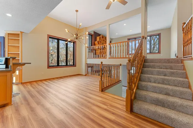 $489,000 | 6418 25th Street North, Oakdale, MN 55128