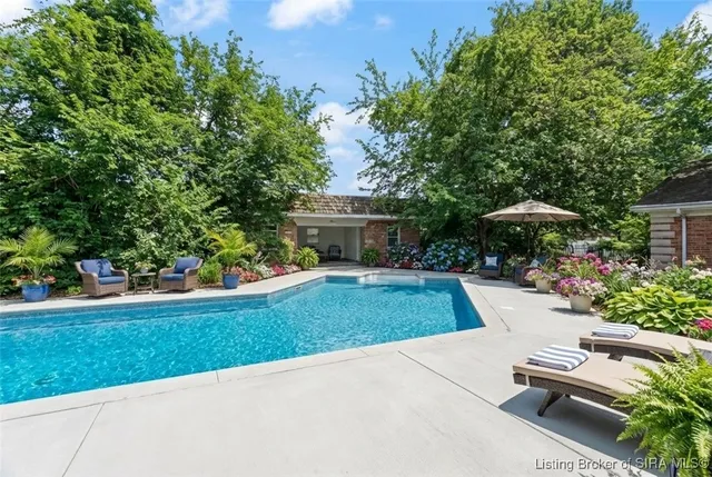 $450,000 | 6810 Appleleaf Lane, Sellersburg, IN 47172