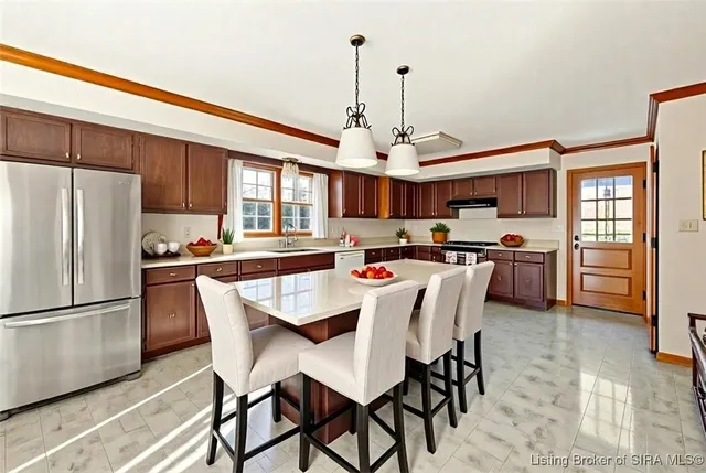 $450,000 | 6810 Appleleaf Lane, Sellersburg, IN 47172