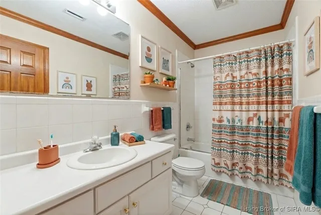 $450,000 | 6810 Appleleaf Lane, Sellersburg, IN 47172