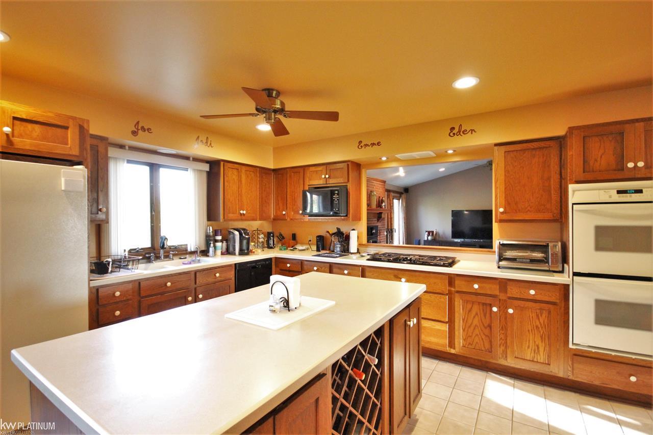 2407 Ellsworth Road Columbus, MI 48063 - Photo 22 of 35 31398695-21.JPG
