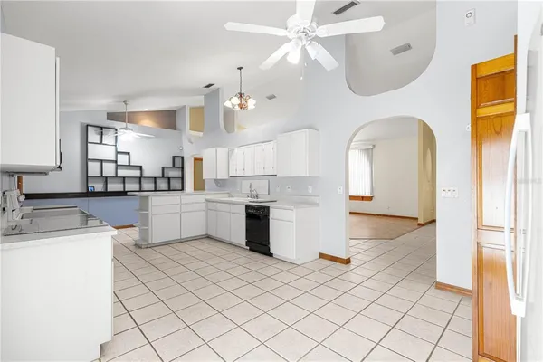 $319,000 | 1090 Northwest 67th Place, Ocala, FL 34475