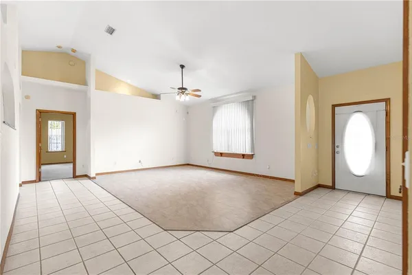 $319,000 | 1090 Northwest 67th Place, Ocala, FL 34475