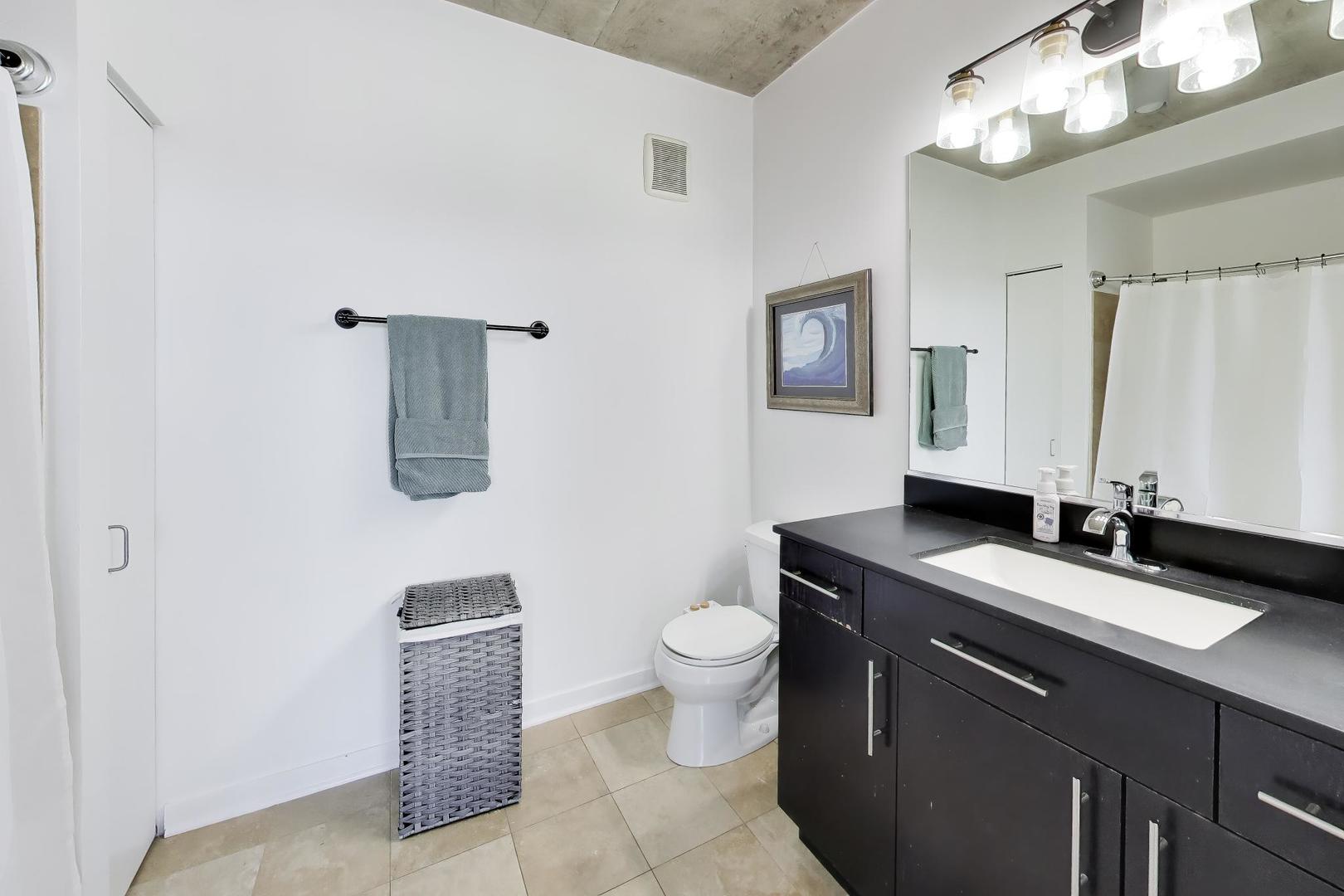 611 South Wells Street, Unit 2204 Chicago, IL 60607 - Photo 21 of 33