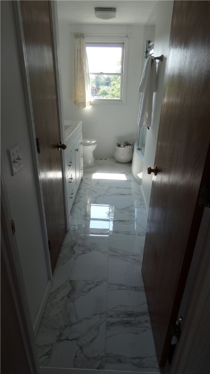 14 Haddon Hill Road Cranston, RI 02905 - Photo 8 of 30 Gallery Image 8