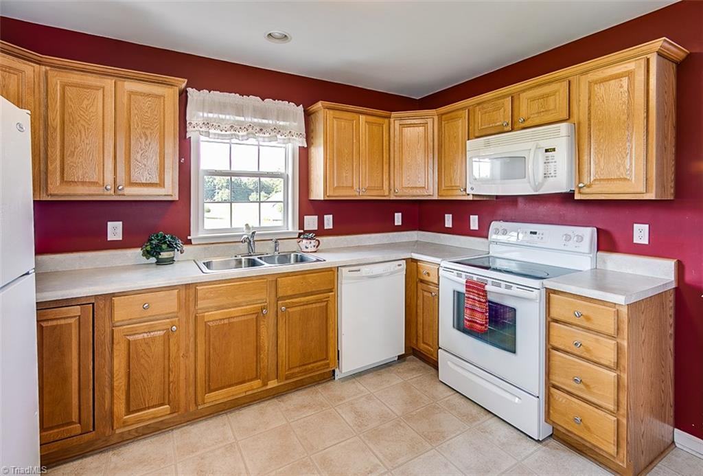 705 Wright Country Road Ramseur, NC 27316 - Photo 10 of 30