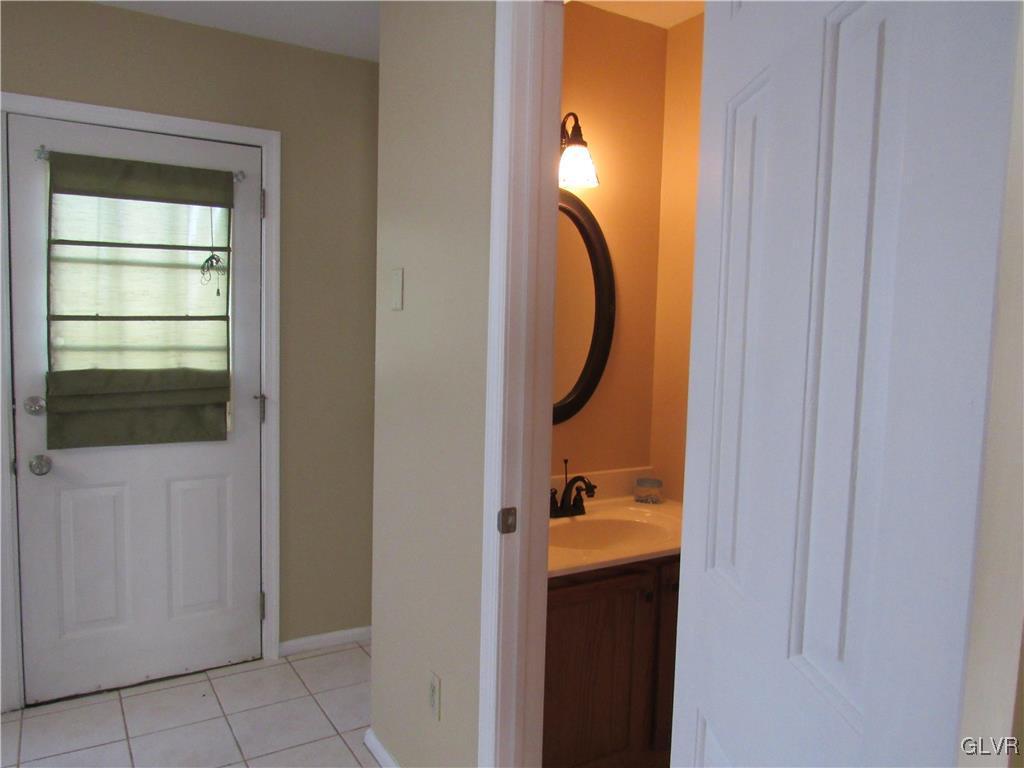 1279 Forest Road Whitehall, PA 18052 - Photo 15 of 46 Gallery Image 15
