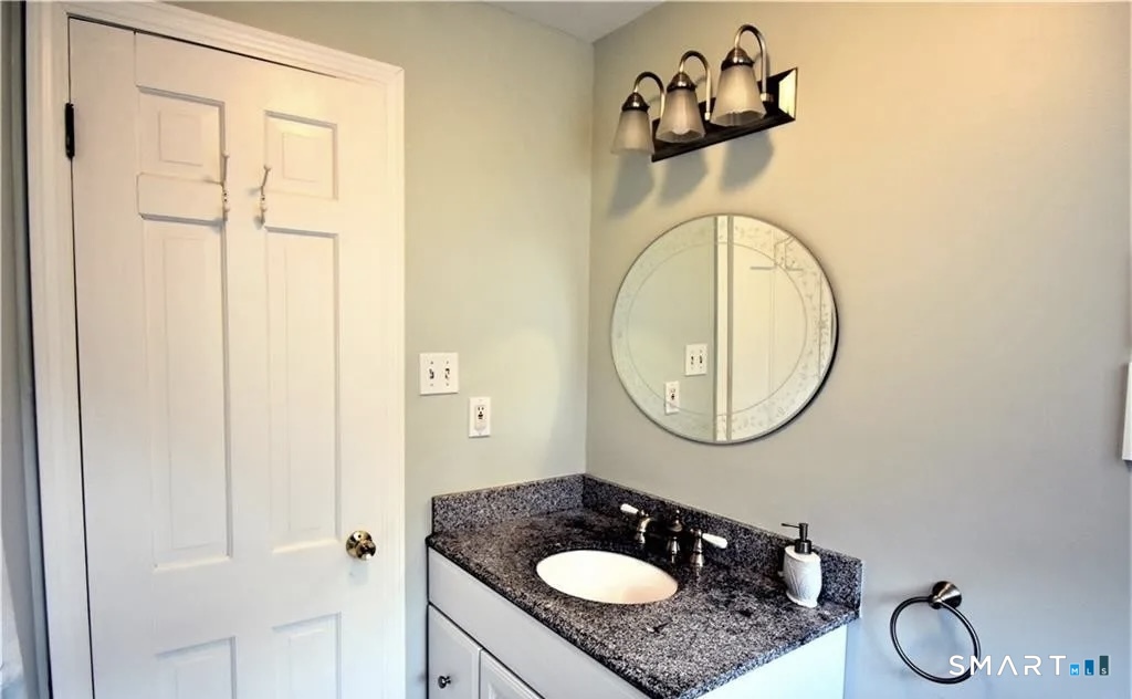 25 Shelter Rock Road Trumbull, CT 06611 - Photo 12 of 17