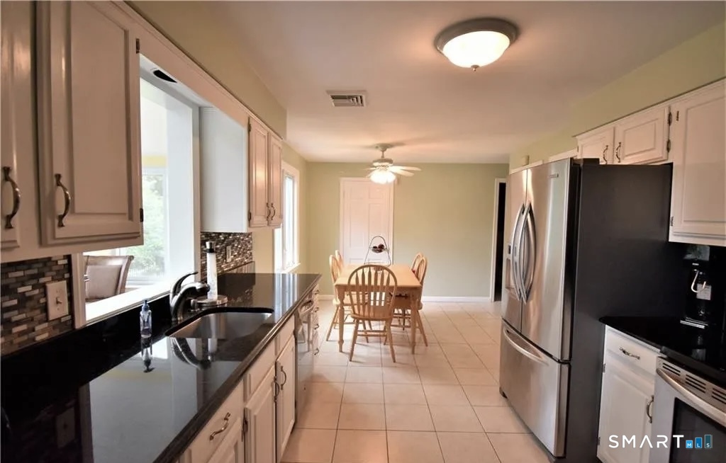 25 Shelter Rock Road Trumbull, CT 06611 - Photo 5 of 17