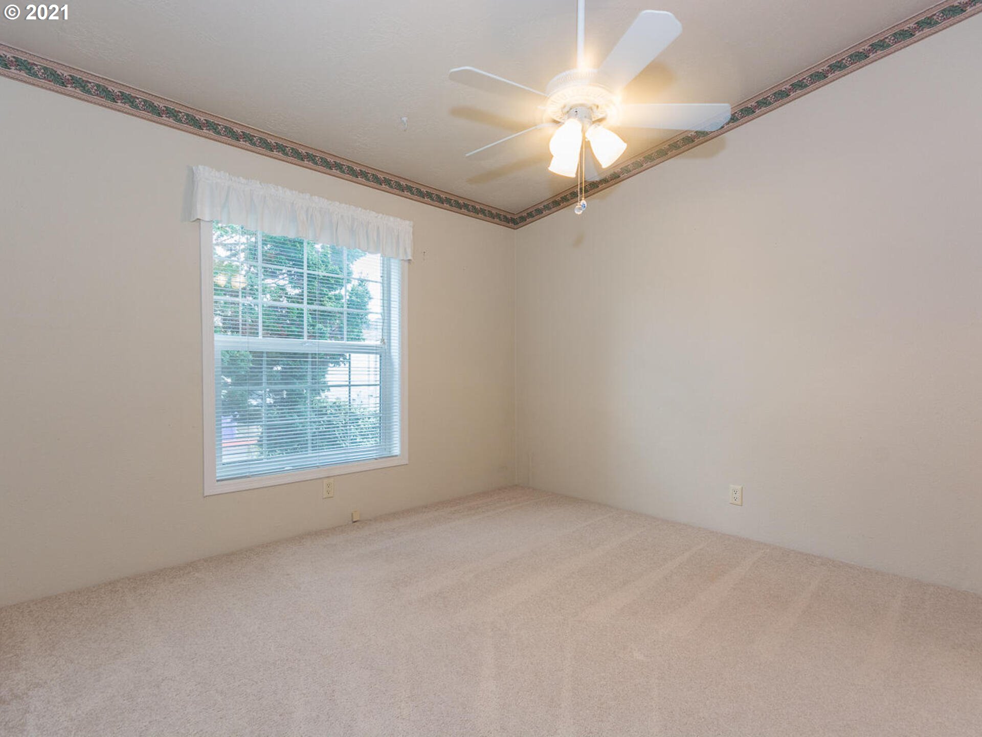 1949 Southeast Palmquist Road, Unit 118 Gresham, OR 97080 - Photo 17 of 28