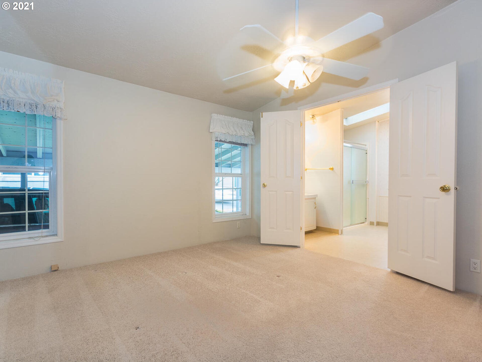 1949 Southeast Palmquist Road, Unit 118 Gresham, OR 97080 - Photo 19 of 28