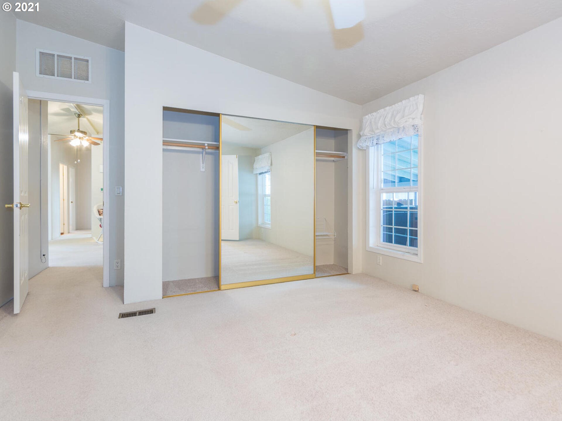 1949 Southeast Palmquist Road, Unit 118 Gresham, OR 97080 - Photo 20 of 28