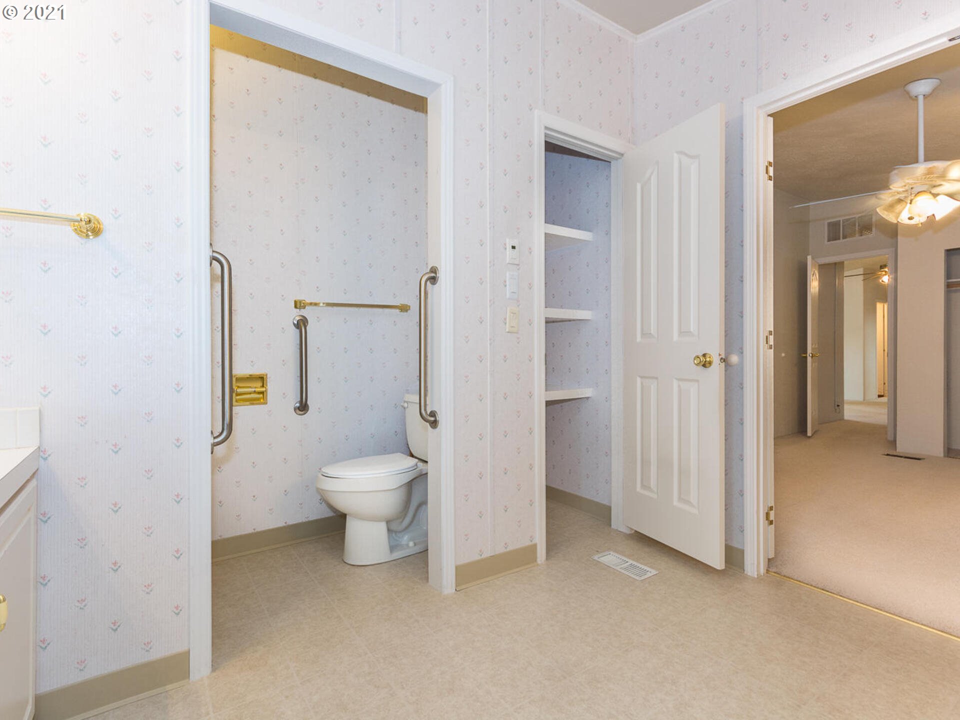 1949 Southeast Palmquist Road, Unit 118 Gresham, OR 97080 - Photo 22 of 28