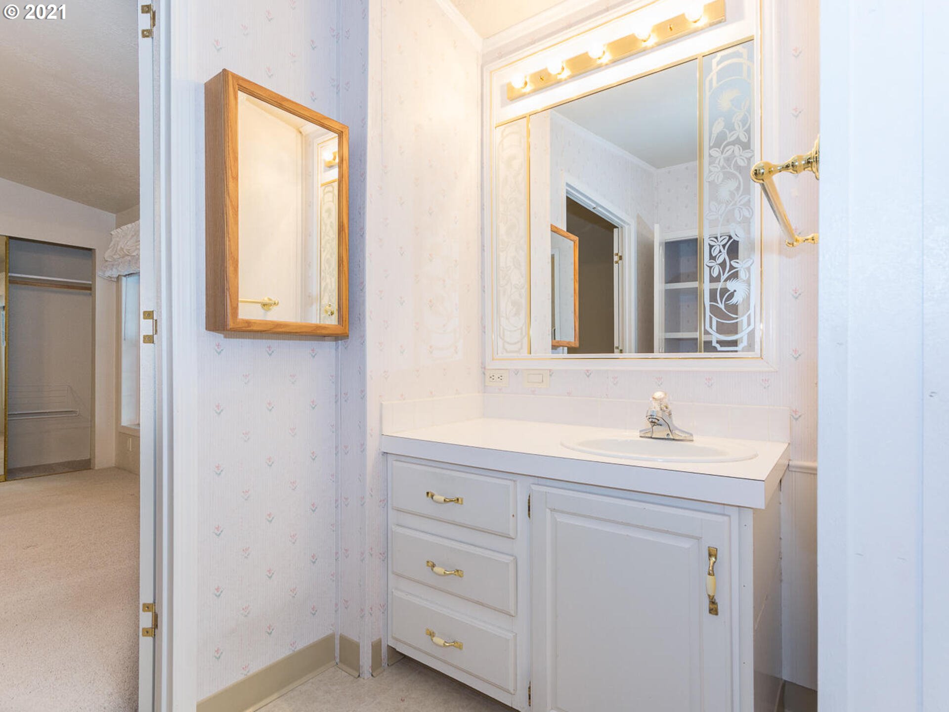 1949 Southeast Palmquist Road, Unit 118 Gresham, OR 97080 - Photo 23 of 28