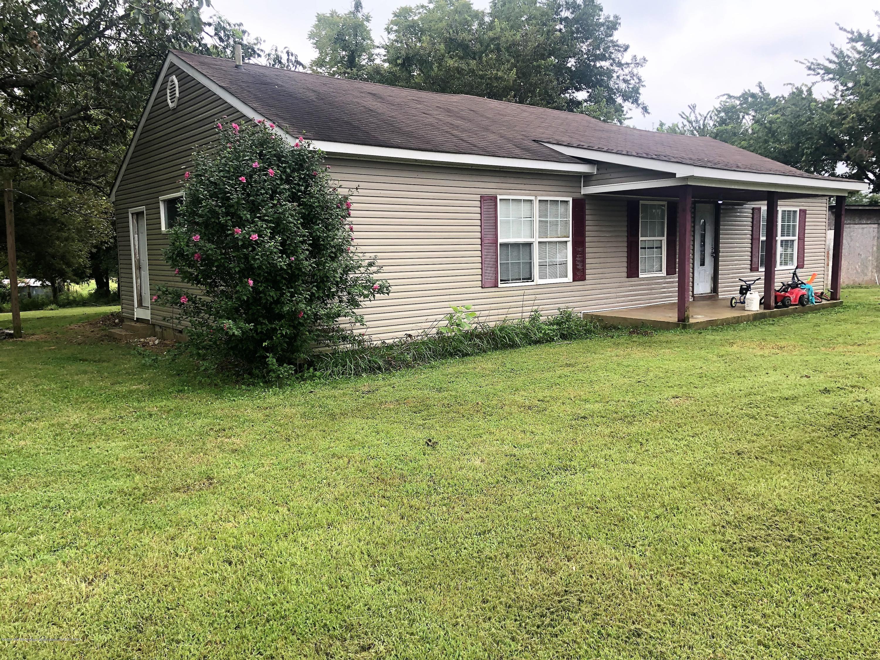 7796 Peyton Road Coldwater, MS 38618 - Photo 1 of 20 House