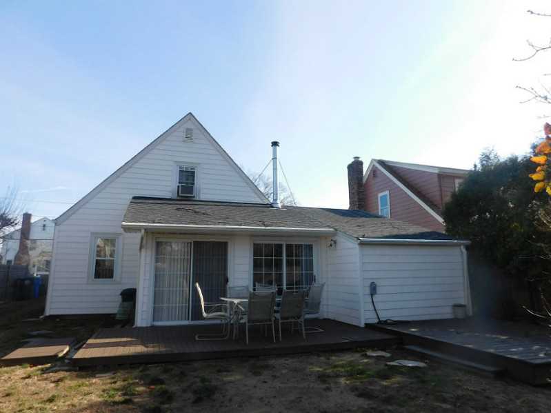 199 Calaman Road Cranston, RI 02910 - Photo 3 of 25 Exterior Front.