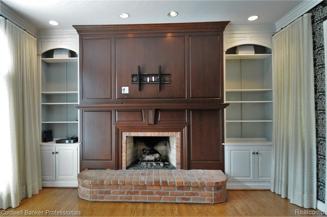 1007 Bishop Road Grosse Pointe, MI 48230 - Photo 22 of 59 DSC_1817.JPG