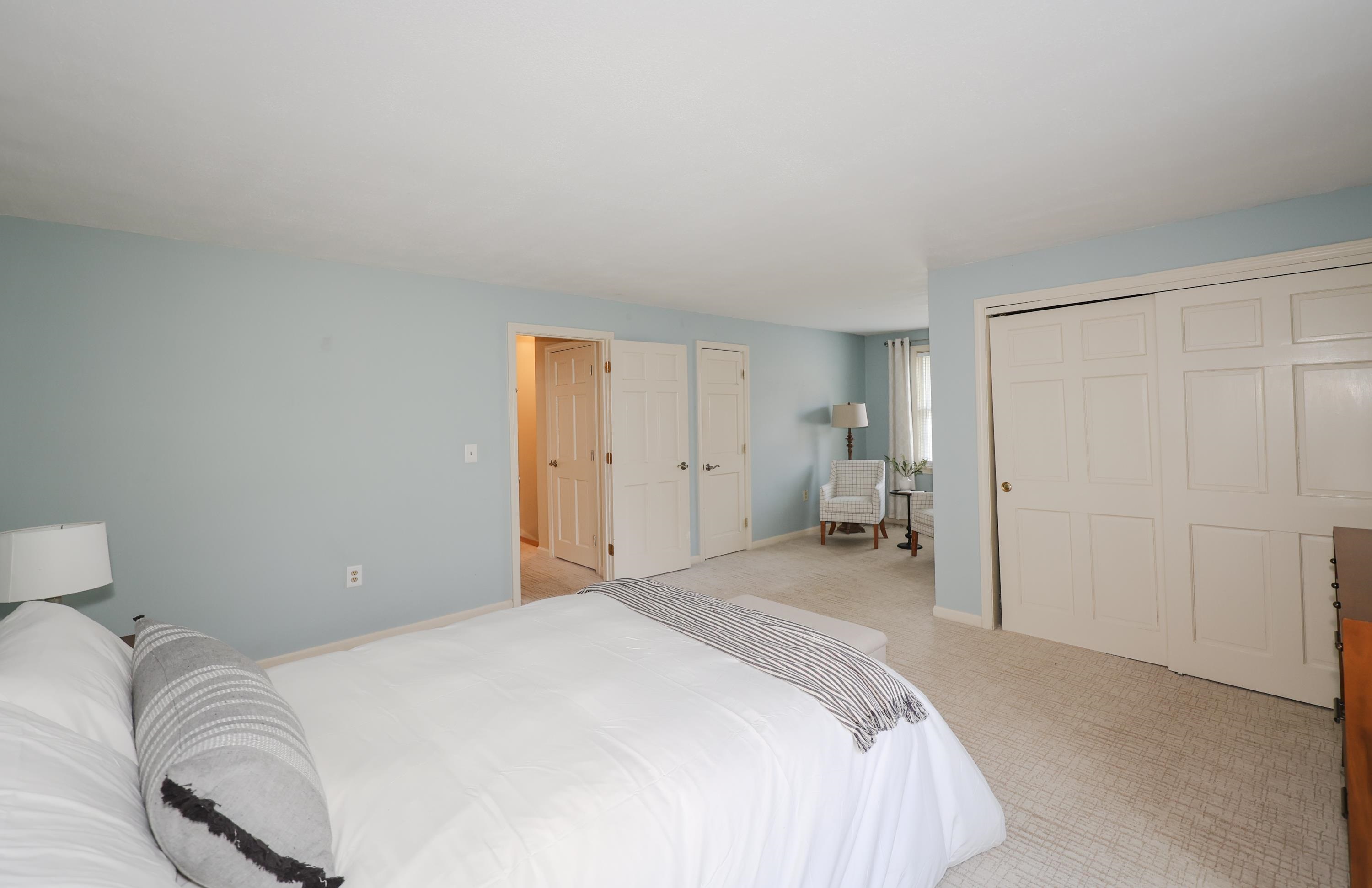 98 Beals Road Bedford, NH 03110 - Photo 23 of 38