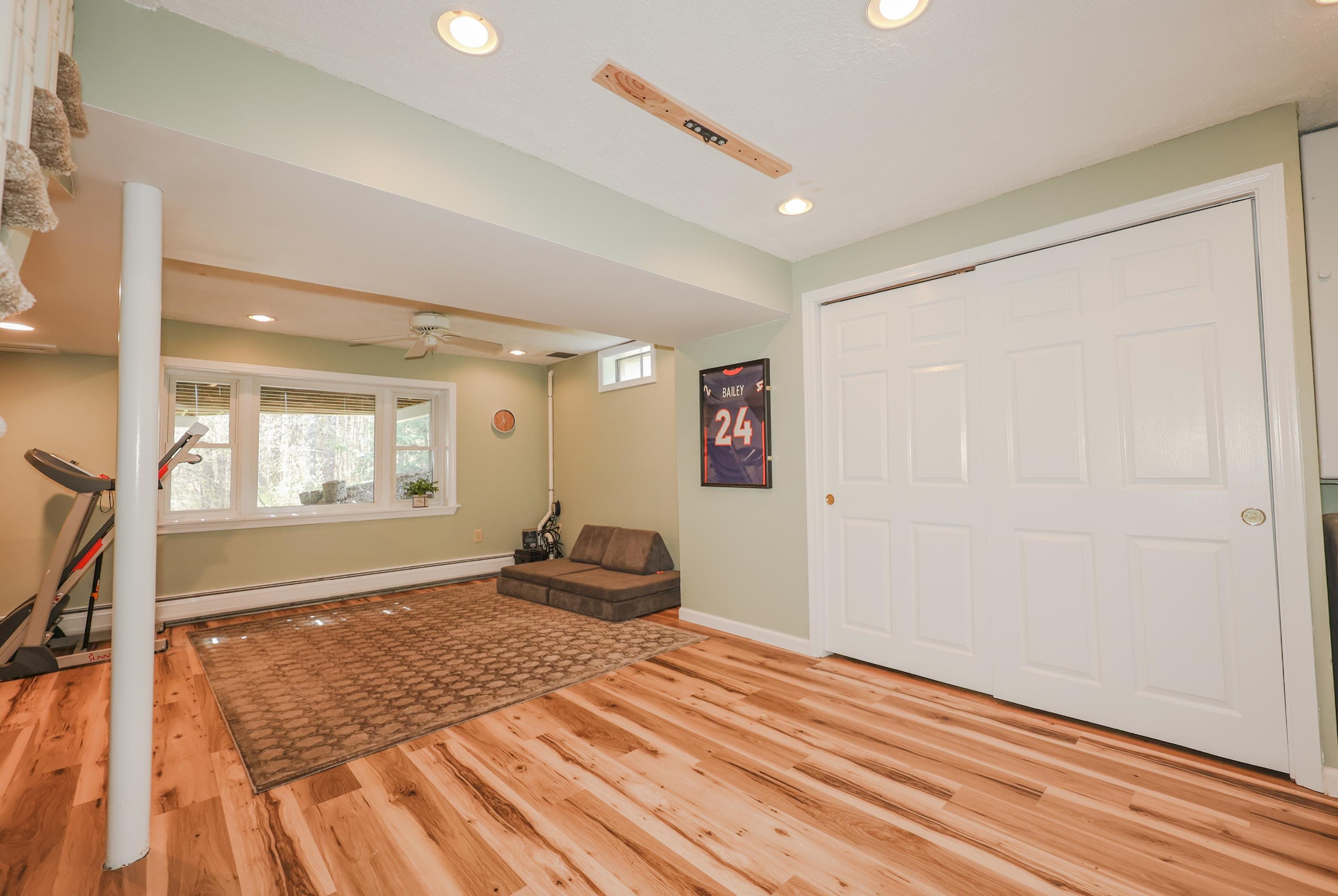 98 Beals Road Bedford, NH 03110 - Photo 29 of 38