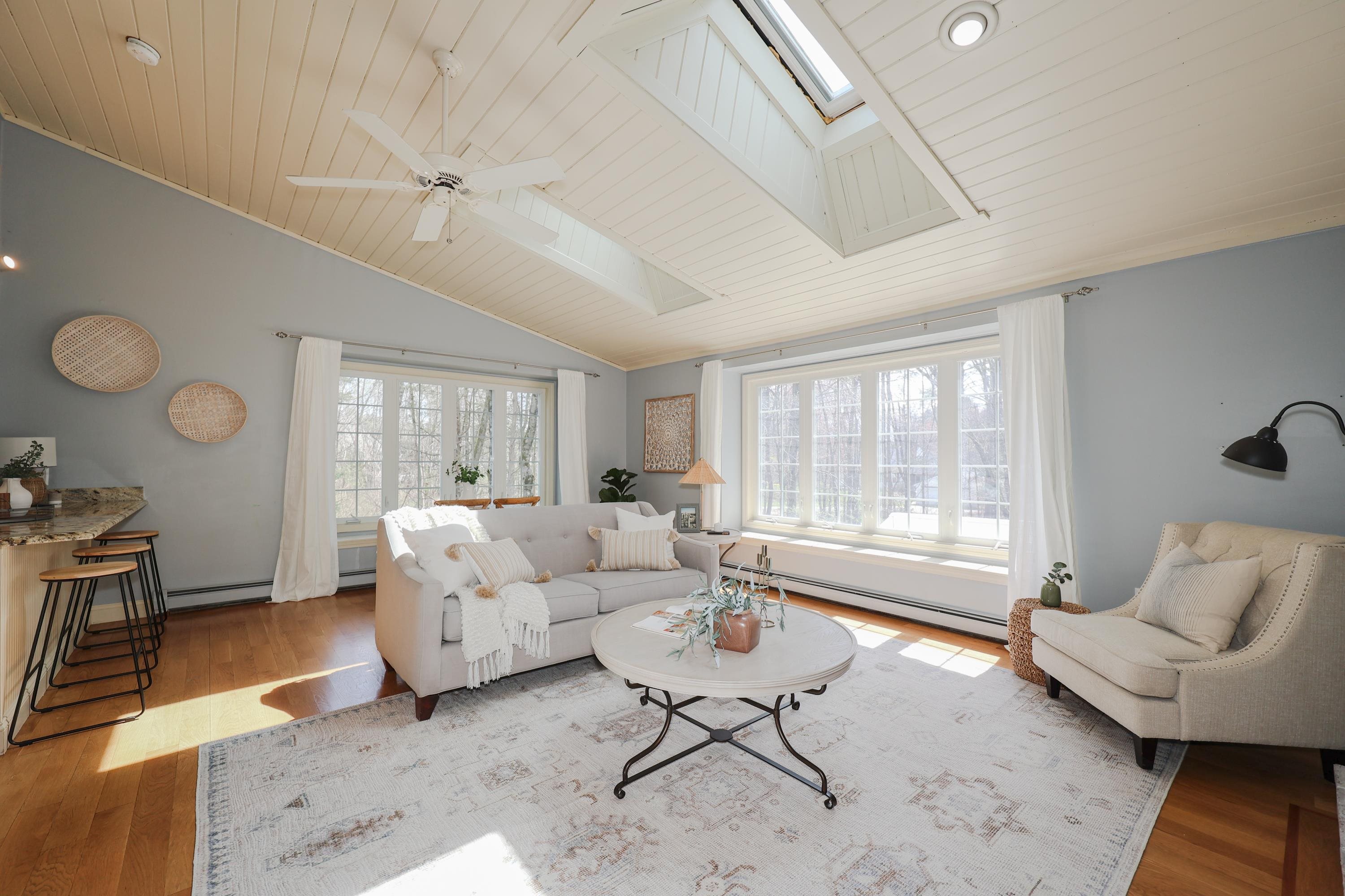 98 Beals Road Bedford, NH 03110 - Photo 7 of 38