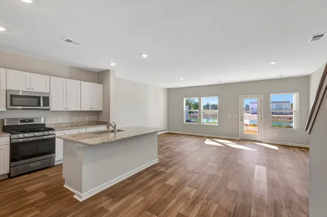 $2,275 | 790 Ridgley Drive, Summerville, SC 29486