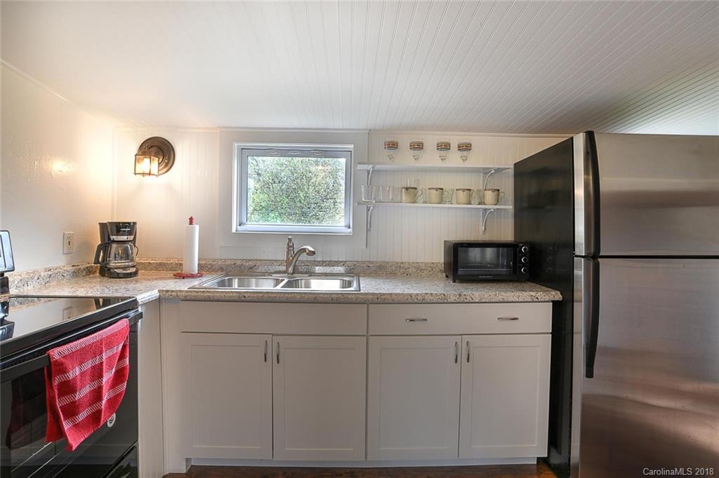 21 Dula Springs Road, Unit B Weaverville, NC 28787 - Photo 3 of 11 Gallery Image 3