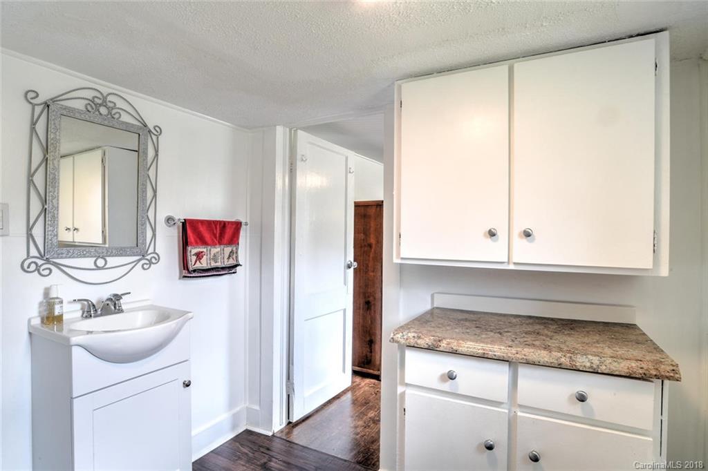 21 Dula Springs Road, Unit B Weaverville, NC 28787 - Photo 7 of 11 Gallery Image 7