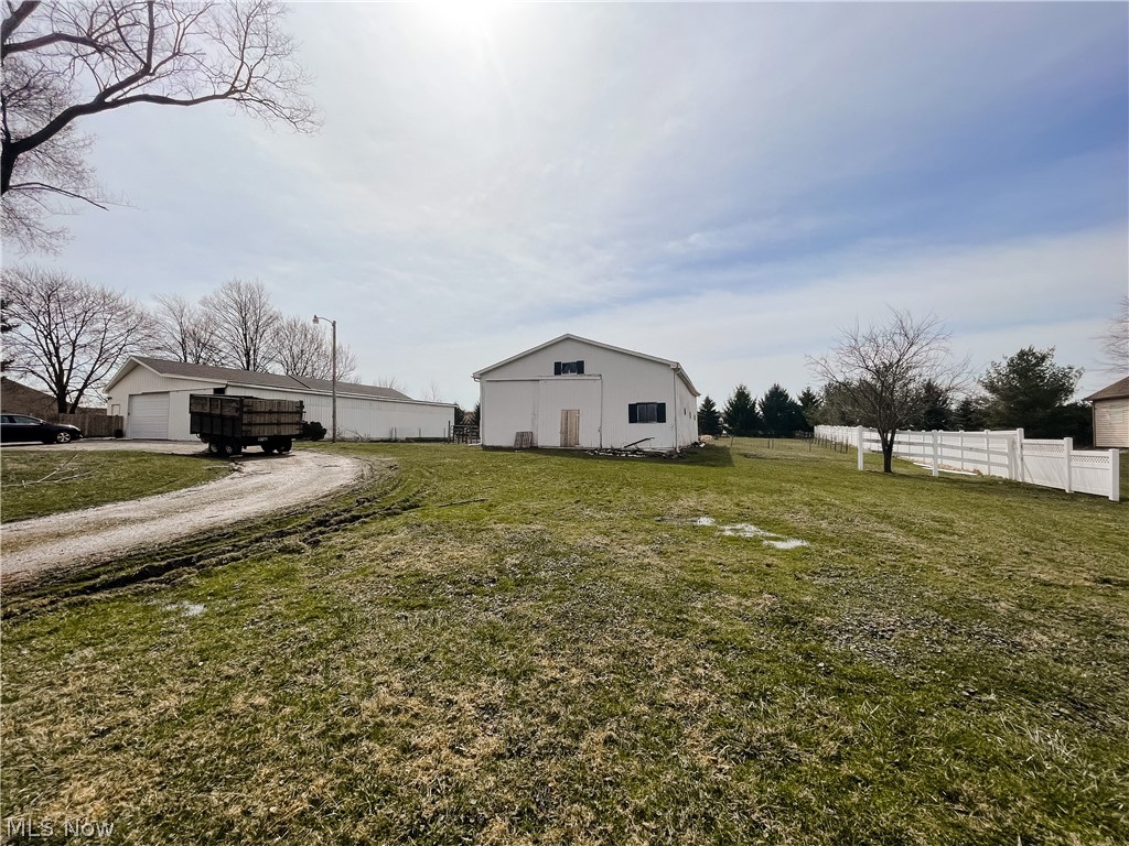 4232 Poe Road Medina, OH 44256 - Photo 3 of 35 Gallery Image 3