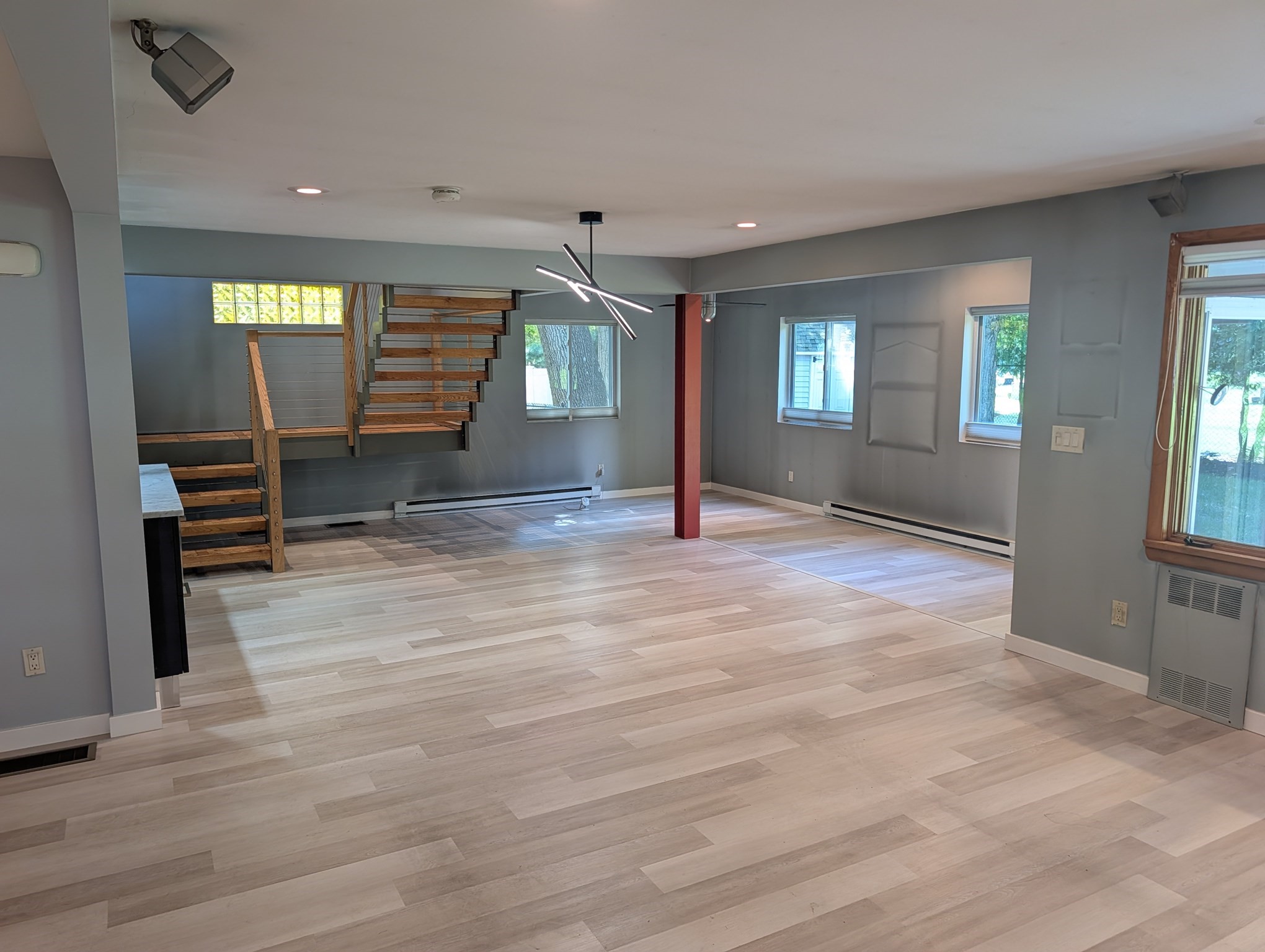 192 Ambrose Street Springfield, MA 01109 - Photo 5 of 36 Gallery Image 5