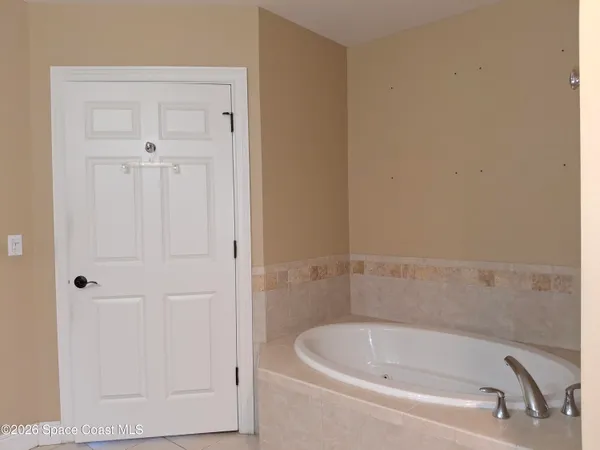 $575,000 | 1437 Pineapple Avenue, Unit 701, Melbourne, FL 32935