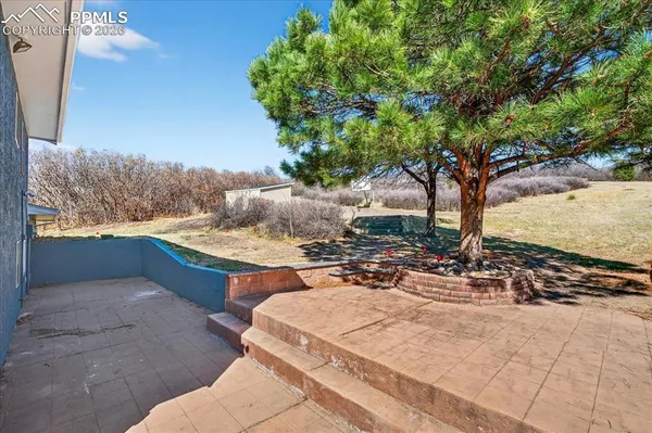 a view of a outdoor space