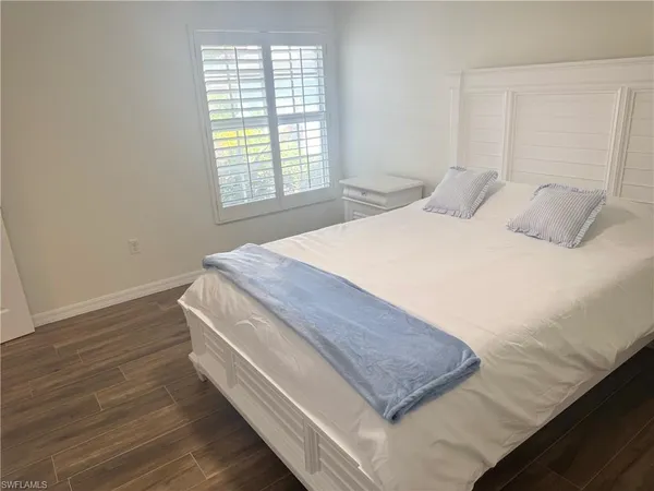 $2,800 | 4907 Europa Drive, Naples, FL 34105