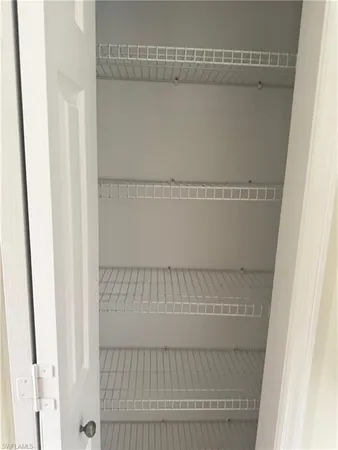 $2,800 | 4907 Europa Drive, Naples, FL 34105