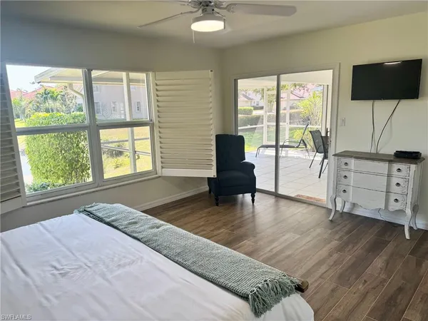 $2,800 | 4907 Europa Drive, Naples, FL 34105