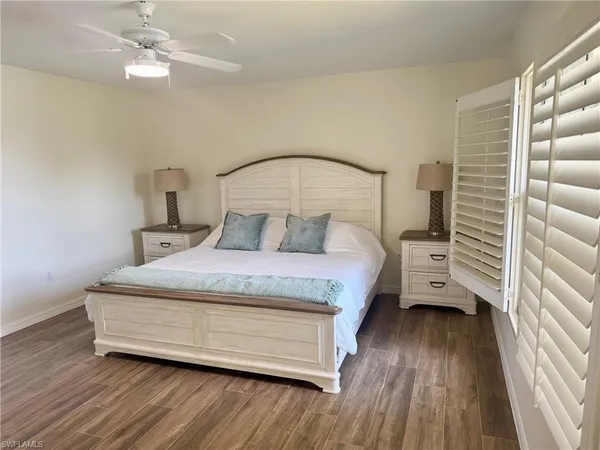 $2,800 | 4907 Europa Drive, Naples, FL 34105