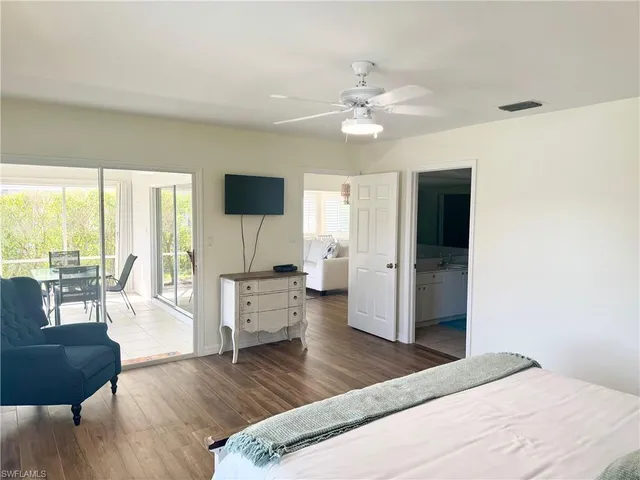 $2,800 | 4907 Europa Drive, Naples, FL 34105