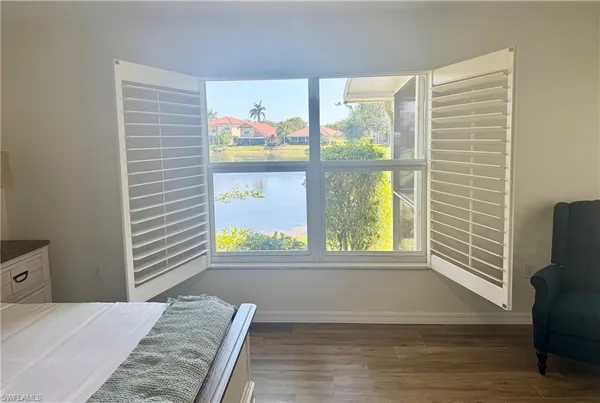 $2,800 | 4907 Europa Drive, Naples, FL 34105