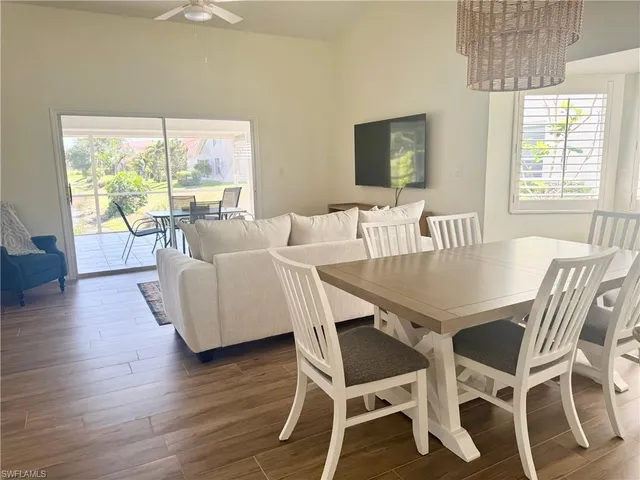 $2,800 | 4907 Europa Drive, Naples, FL 34105