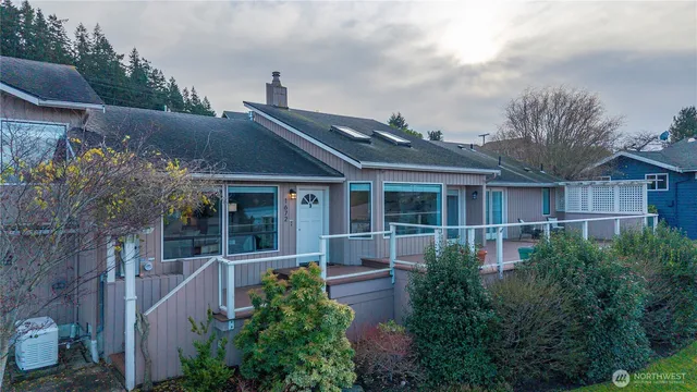 $849,000 | 1672 East Dorsey Drive, Freeland, WA 98249