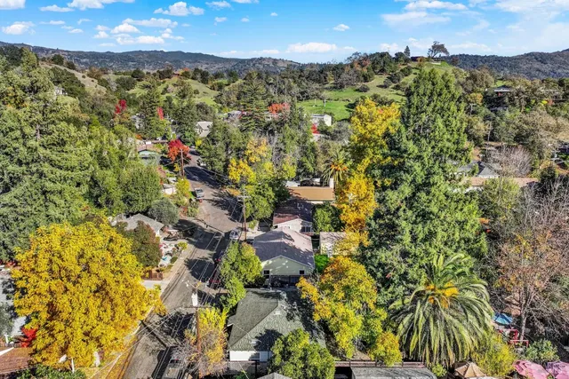 $455,000 | 211 Triplett Drive, Cloverdale, CA 95425