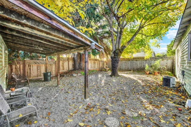 $455,000 | 211 Triplett Drive, Cloverdale, CA 95425