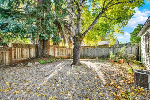 $455,000 | 211 Triplett Drive, Cloverdale, CA 95425